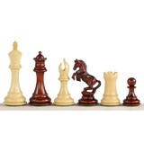 Pièces d'Échecs en Bois Sculptées en padouk et buis