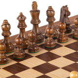 Pièces d'échecs noires en sheesham
