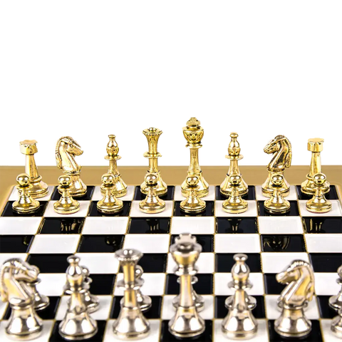 Échiquier et pièces d'échecs Staunton en Métal