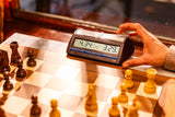 Pendule d'échecs DGT 2010 boutons bleus
