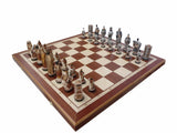 Jeu d'échecs médiéval sur échiquier en marqueterie