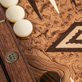 Coffret de backgammon en loupe de noyer fermé