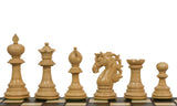 Pièces d'échecs en bois rouge et buis