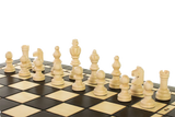 Pièces d'échecs en bois blanches