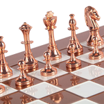 pièces d'échecs roses